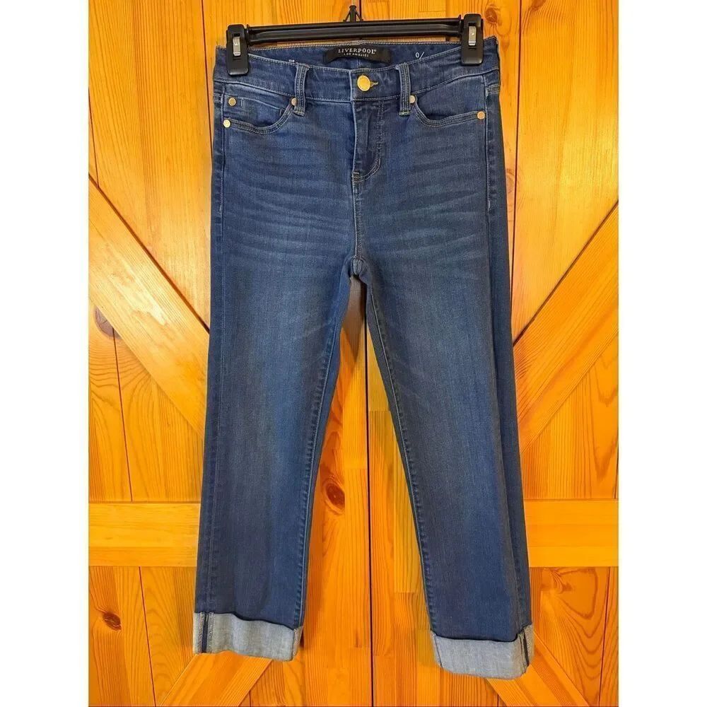 Liverpool Women’s The Crop Cuffed Distressed Medium Wash Jeans Size 0/25 (6547)